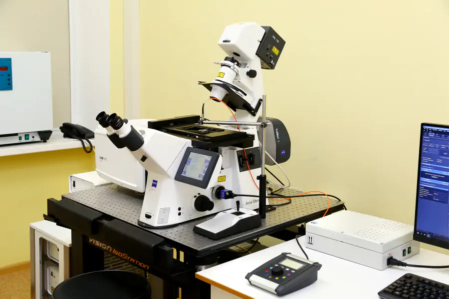 Лаборатория конфокальной микроскопии:
Конфокальный микроскоп ZEISS LSM 900 с системой Airyscan 2 (Carl Zeiss AG, Германия)