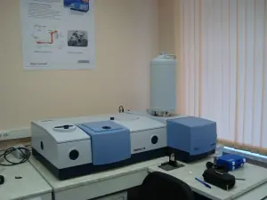 ИК-Фурье спектрометр Bruker VERTEX 70v с микроскопом Bruker Hyperion 3000