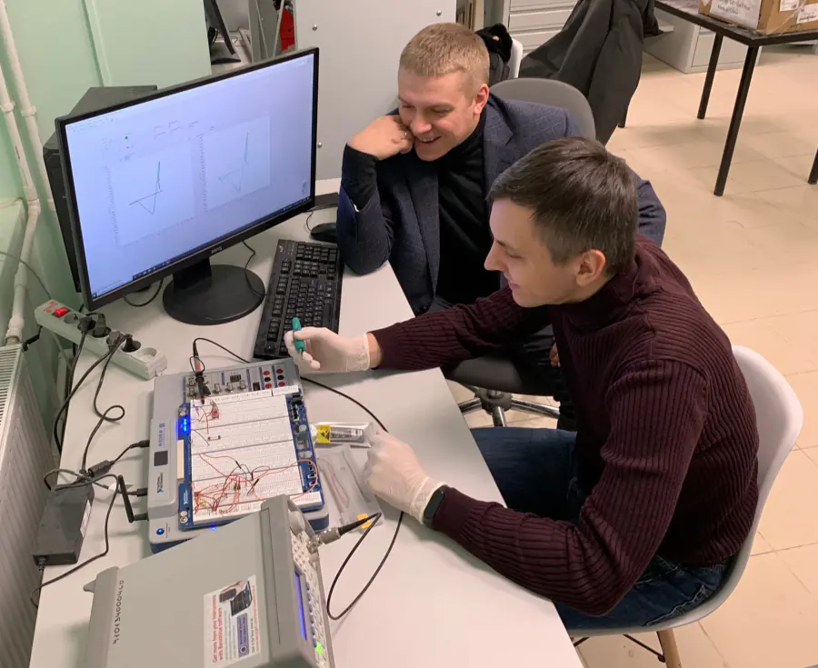 Nonlinear science and applied mathematics lab